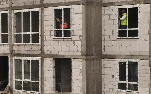 В ЖК City Park ІІ черга завершуємо встановлювати енергоефективні вікна REHAU