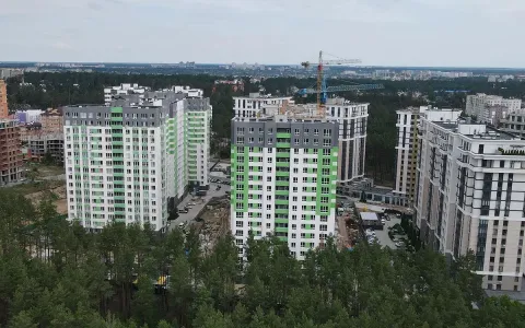 На будмайданчику 2-ї черги ЖК City Park вирує робота