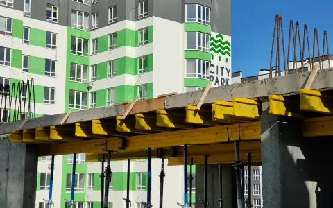 Готовність моноліту — до 60%. В другій черзі ЖК City Park продовжуються монолітні роботи
