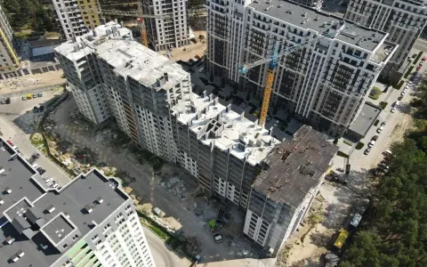 Щомісячний фотозвіт з будмайданчиків Будівельної групи Синергія