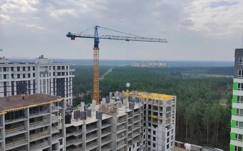 Готовність моноліту до 82%: в ЖК City Park II черга активно тривають будівельні роботи