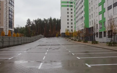 В ЖК City Park II черга триває блогоустрій території: тут облаштовуємо під’їзну дорогу та парковку