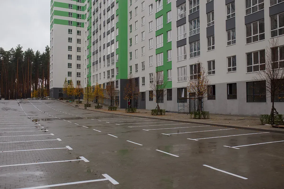 В ЖК City Park II черга триває блогоустрій території: тут облаштовуємо під’їзну дорогу та парковку - 2