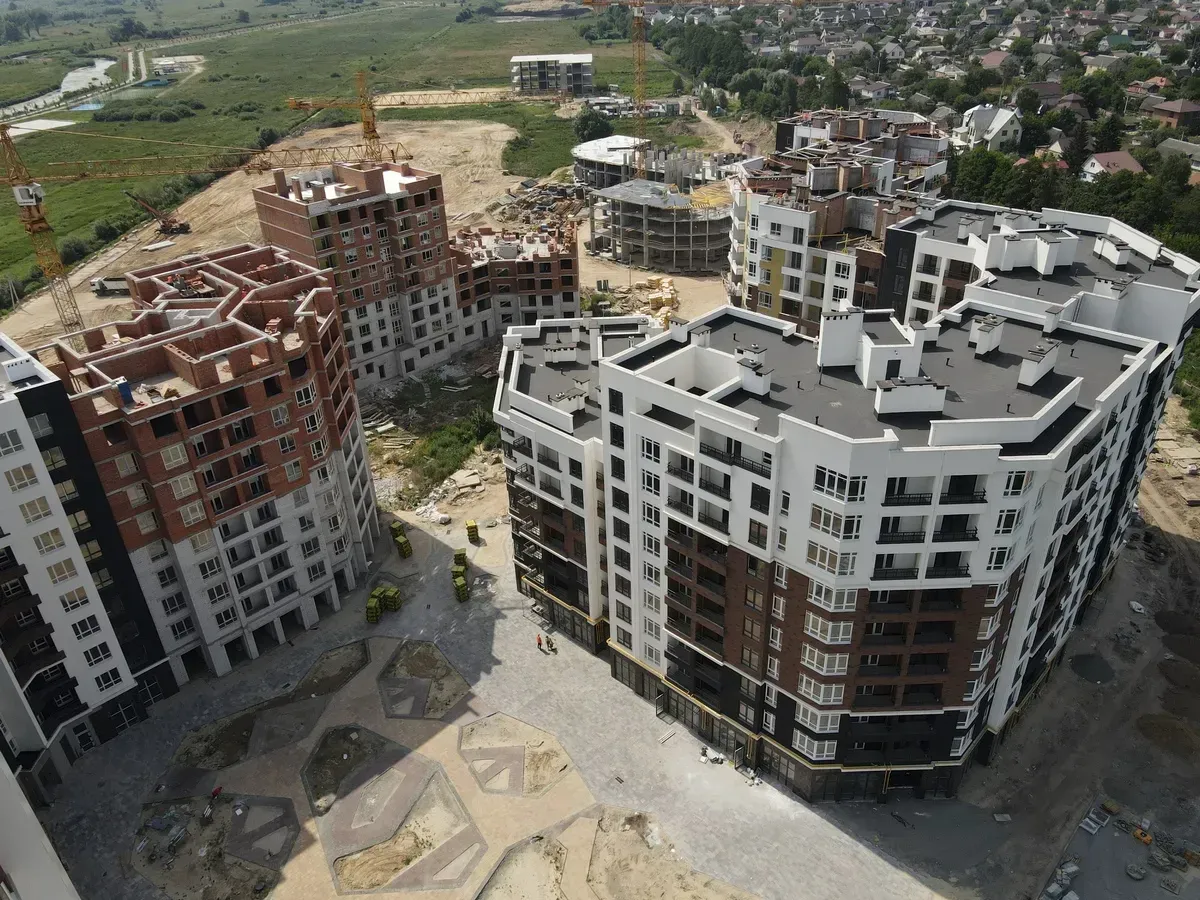 Щомісячний фотозвіт з будмайданчиків Будівельної групи Синергія - 1