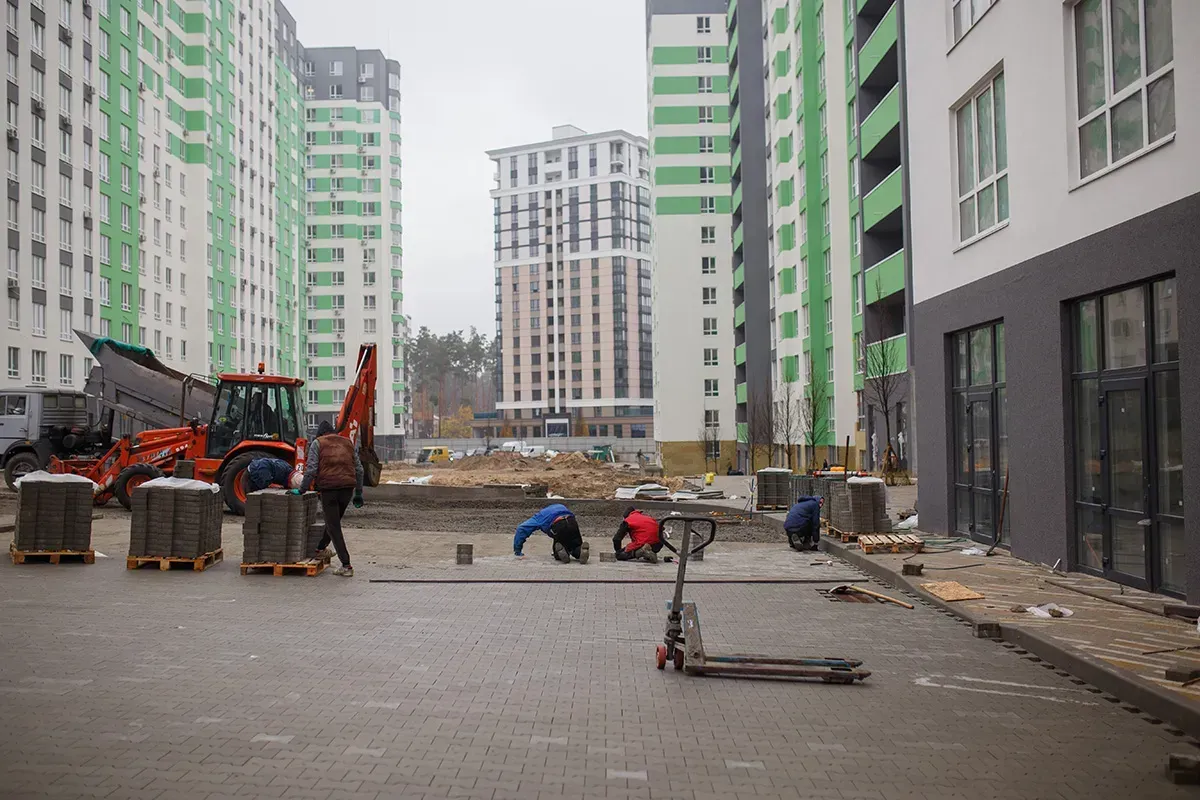 В ЖК City Park II черга триває блогоустрій території: тут облаштовуємо під’їзну дорогу та парковку - 3